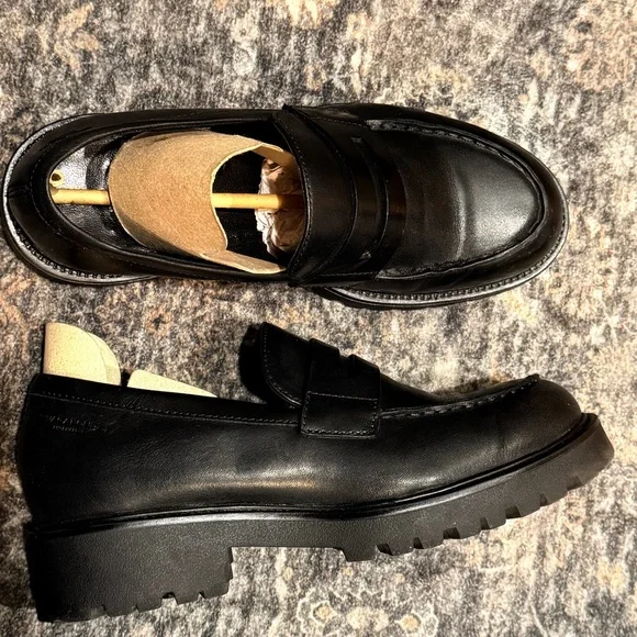 Vagabond Women’s Classic Black Slip-On Loafers - Picture 5 of 5